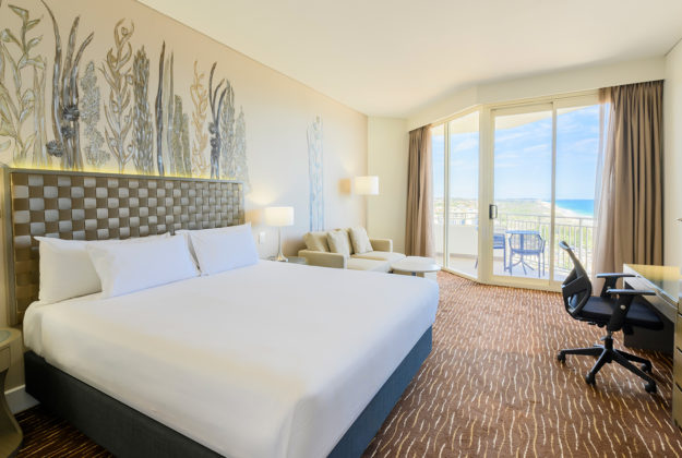 Premier Ocean View Room King - Rendezvous Hotel Scarborough